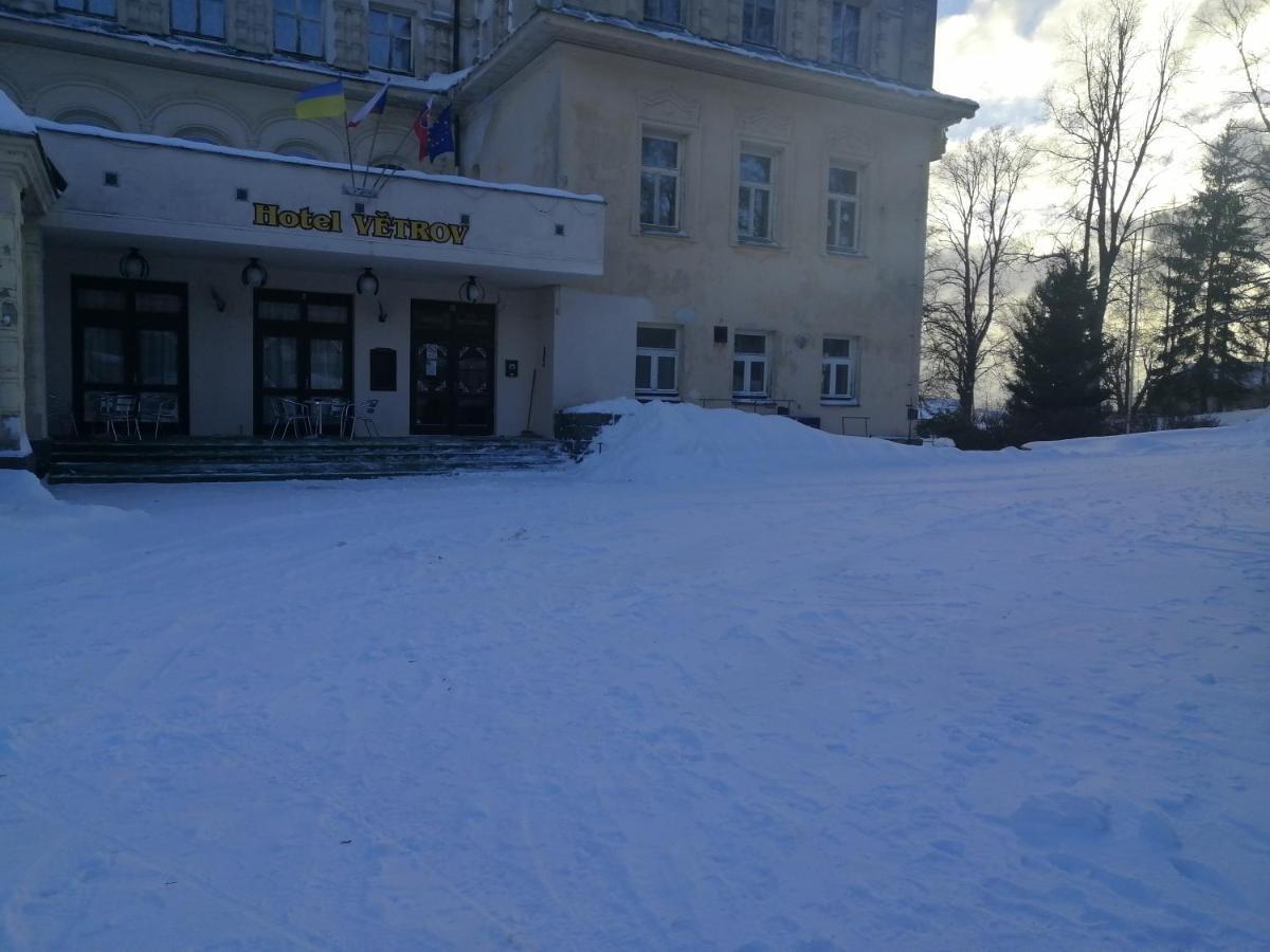 Hotel Vetrov Vysoké nad Jizerou Esterno foto